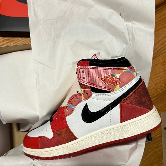 Marvel x Jordan 1 Next Chapter in woman size 7. - Picture 1 of 3